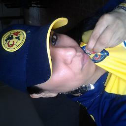 Vivo en NY desde hace 9 años sola con mis 2 angeles mi nena 11 años y mi bb de 4, me gusta el futbol,la musica y ver peliculas , y sigo creyendo en el amor ...