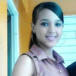 -hola...!*Soy Leyris nací en (Republica Dominicana el 16 de octubre de 1995) Estudio actuación y Amo ir de tras de mis sueños...!!! Soy una Espinela Adicta ;D