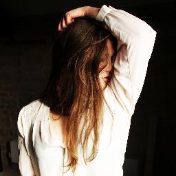 an 18yr old soul/r&b/blues singer/songwriter from the uk.