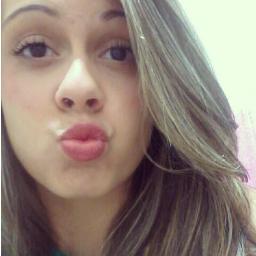 Tudo que vem fácil, vai fácil.. então, não queria ter alguém na palma da sua mão! ♪♫
http://t.co/Xif0j3jplv