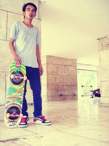 skateboarder SKJ | pin bb: 7DA873D0 |
*i'm just a man with a dream and passion*