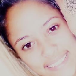 14 anos , Pisciana , Bonita , Ciumenta , amo chocolatte , Ignorante , Sincera , Corajosa , Brincalhona , Meiga , Humilde & CASADA !*