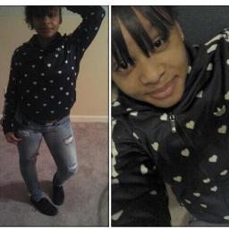 Follow Me , Please .. Hell Nawl  Ahaa Face ahh ' But Fareal Doe, Follow Me , {&&)'d Ill Follow You Back . ! :)
#TEAMFOLLOWBACK {&&)'d #TEAMPRETTYASFUCK