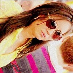 _JessicaSouza__'s profile picture. “Não sou de demonstrar sentimentos, mas sou cheio deles. Eu sofro em silêncio, amo com o olhar e falo por sorrisos” B. Marley