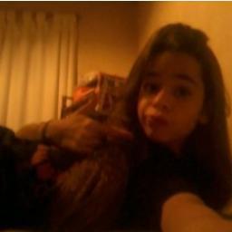 tengo 12 años llevo una vida llena de amigas/os jeje que mas ...etc