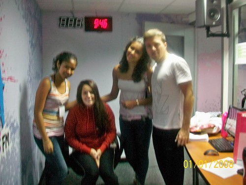 ADORO A @Yiddaeslavap y @JulianZucchi @el202oficial..si quieres colaborar con el Perú..hazlo mediante @AYNI_Peru