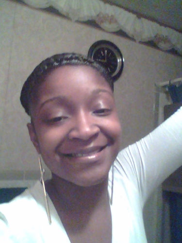 Mother of a beautiful baby girl...#TeamAries...#TeamBEAUTIFUL...Loving my life and da peps in it...DUECES!!!