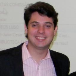 Um Poeta Sonhador, Acadêmico de Medicina, Espírita e Cristão. Vencedor do Prêmio Luso-Brasileiro de Poesia 2013. Buscando um mundo mais Justo e Espiritualista