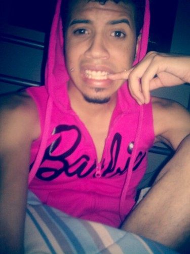 20 ,  Die Hard Nicki Fan, From A Lil Island In The Caribbean Called Puerto Rico ..... #NickiMinaj #TeamMinaj #RomanReloaded #Zolanski #Houston #RicanPapi