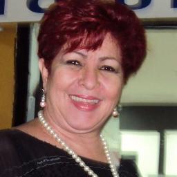 sou muito feliz!de bem com a vida,e acho q nada é pqueno no amor,quem espera grandes ocasiões para provar sua ternura,nao sabe amar.