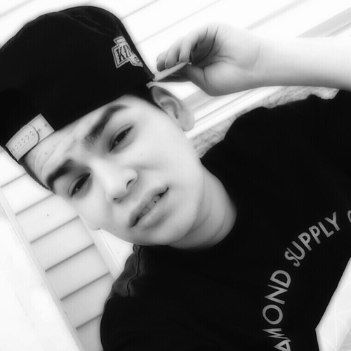 ElioGarnica18's profile picture. They Say I'm Too Fake Fuck It I'm Paid Kik: Elio_Garnica