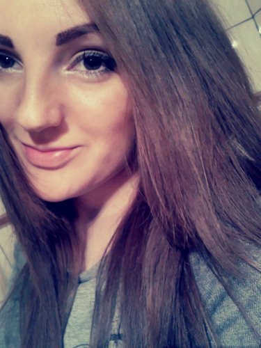 innalonely1's profile picture. 