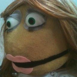 I'm Feista. A Sexy martini. I want you to hate me because I'm beautiful. I work with: @igeyl_show @igeyl_bitzy Keep our show alive: http://t.co/QZjkPC7YyB