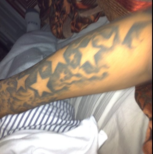 LuyzerC's profile picture. im ah upcoming artist (B.S.E.)