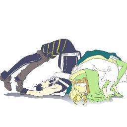 姉さん溺愛なクロムのネタbot。およそ１時間に１姉さんランダムで呟きます。エメコンなクロムが好きな方以外のフォローはお勧めしません。姉さん絶対死守！朝昼晩、リプライ以外の創作台詞はありません。基本的に話を聞いていません。絶賛乱心中。煩わしくなったらブロック推薦です。何かありましたらＤＭをお願いします。