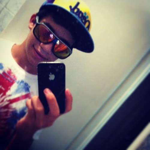 viniciusqueiriz's profile picture. 