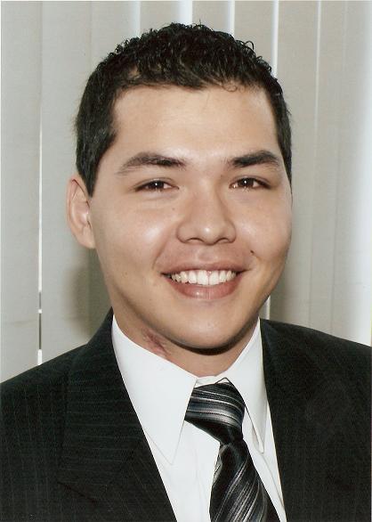 Formado em Administração de Empresas, fui Vereador, Coord. das Pessoas com Deficiência e hoje Candidato a Vice Prefeito com meu parceiro Nelson Bugalho, #14