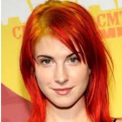 I'm a hug fan of Hayley W. and Nikki S. Piece :)