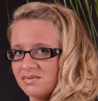 courageuxericka's profile picture. For all your beautiful friends and family and you of course https://t.co/iBHFAQdIPM this is where you can buy