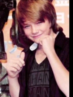 Dakota Avery Goyo / GOYOnators / Fans of Dakota all over the world / Updates? FOLLOW US / Tweet us questions / Join our games / Official / We follow back