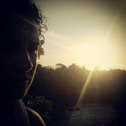 Emmoire's profile picture. Yoga Teacher, Shiatsu practitioner, Holistic Health Blogger