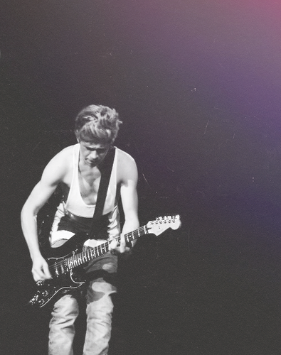 Number 1 Source for all things @NiallOfficial!!!  contact person: @VanyaMaretha pin:28425EC7  #1Dfamily (⌣̯̀⌣́)