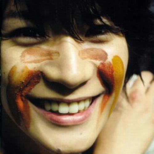 whurypriharjani's profile picture. 