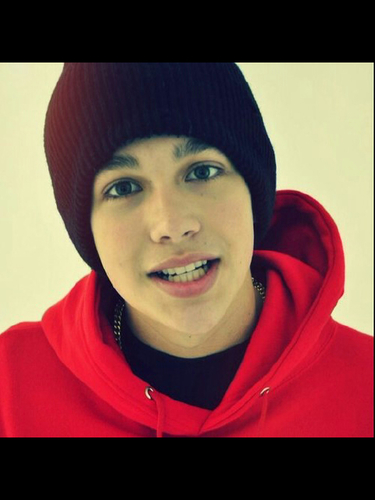 MahomieFansx's profile picture. Hey,I'm a Mahomie, this is a fan page, feel free to follow,if I don't follow just Tweet me(: