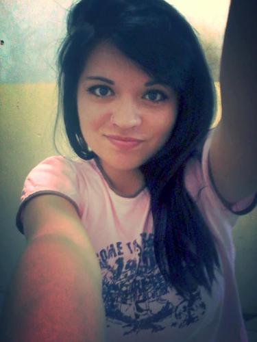 vivemos tempos de loucos amores, so é feliz quem sabe o que quer.. então me encontraaaa s222' - aline s2