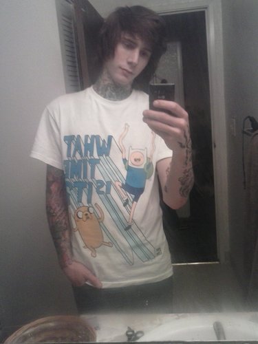 Hi I'm chris i play ze quitar and ride ostriches in my spair time. i don't know what im doing here.