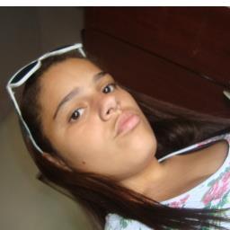 eu tenho 15 anos sou ciumenta tenho namorado q tbm e mt ciumento estudo no dom jose  amo comer chocolate e sou flamenguista xonada