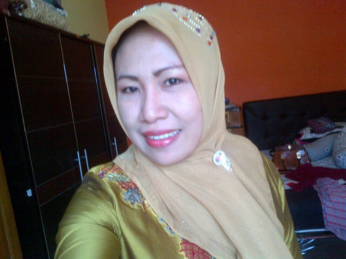 Jangan mbenci mereka yg menghianatimu karna mreka tela myadarkan kta siapa mereka.jngan perna berhnti menygi siapa saja karna kta tdak slamax dengan syapa saja.