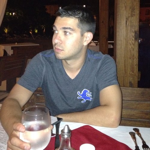 MickeyV21's profile picture. 