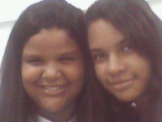 Amo minhas amigas..........gosto da saga Crepúsculo .............e sou assim meio louca