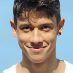 Um pacato cidadão Recifense, aspirante a Ator, e Pisciano. Tentando também, encontrar a razão da vida.