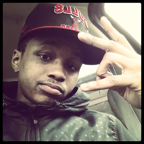 GotItMADE__'s profile picture. Im old enough to know better young enough to not give a fuck. Rather hold my head HIGH , & DIE. Then live & duck.  #SixMile #FreeMyNiggas #RipMyNiggas