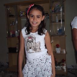 sou rayssa gosto de praticar esporte brincar e fazer outras atividades