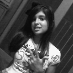 O mundo acaba hoje e eu estarei dançando
O mundo acaba hoje e eu estarei dançando
O mundo acaba hoje e eu estarei dançando com você -Pitty - Dançando