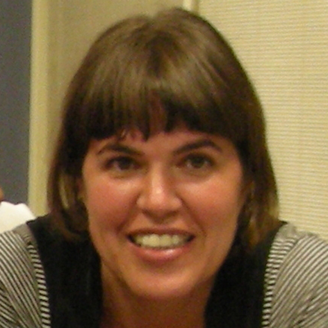 Periodista de ABC de Sevilla, maquetadora, trianera y niña de La Higuerita... Amante del rock y del patinaje artístico. Y madre por encima de todo.