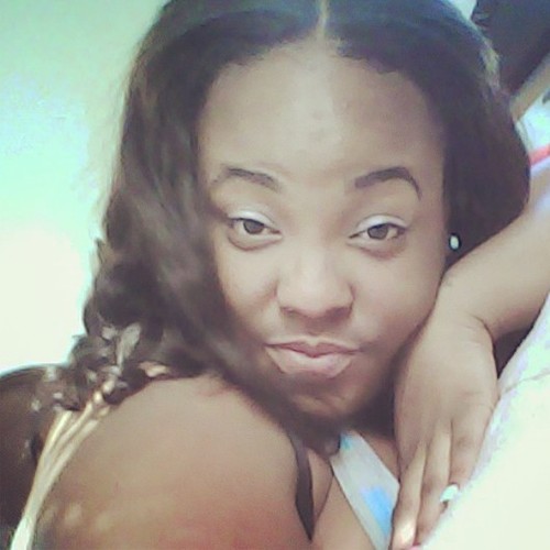 FOLLOW ME@LILMAMAPINKY.AND ILL FOLLOW BACK