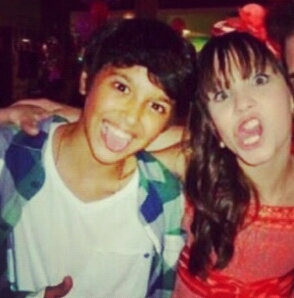 FC novo! ✌  ♪
Love Lari
Love Pedro
- FC's no insta: @umalarinatica / Pedro L. Me segue s222