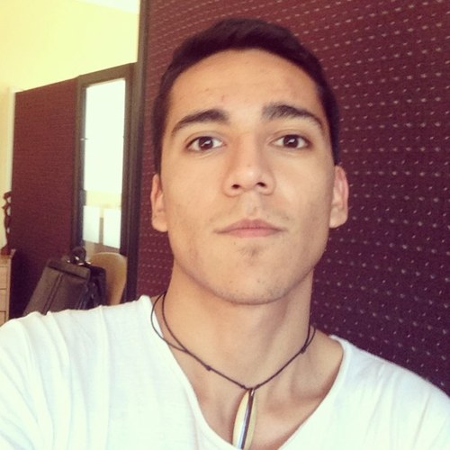 migueltwitts's profile picture. 20 yo chilean twink.