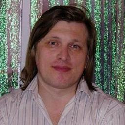 Звукорежиссер, DJ, пишу музыку и стихи.