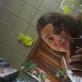 Sou uma menina legal, engraçada.......................