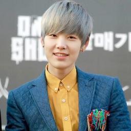 A YO!! ZELO!+  ผมชื่อ.... ครับผม ผมเด็ก ผมหล่อ (?) รักผมสิฮะ *ขยิบตา* Real  @ZELO96 *จุ๊บๆ*
