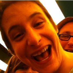 fearinwaves's profile picture. Formerly interested in scarves