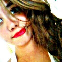 Quantas lembranças e tantas esperanças perdidas , mais a vida continua e persistir é o que te faz viver! (: