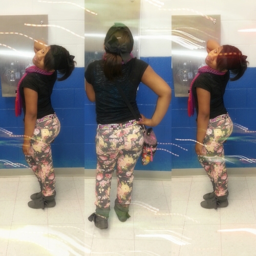 I'm thaat typee of grl whoo lett dese petty chicks talkk cuzz ikk whutss miness