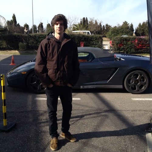 alexcarms's profile picture. 