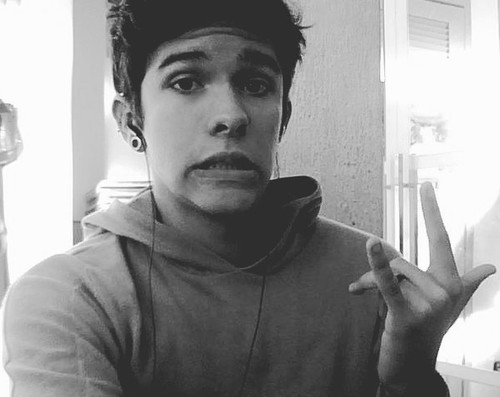 Foda-se essa porra de Bio.
Follow me '-'
